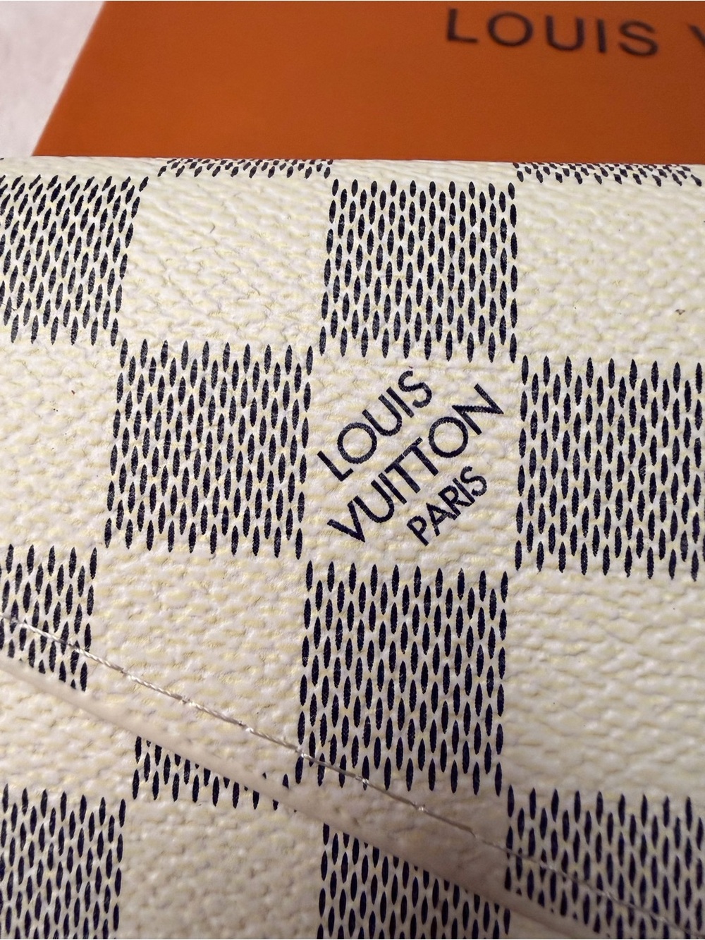 Damier Azur Envelope Wallet - White/Blue - Picture 7 of 8